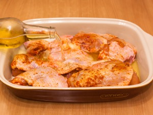 Курица пьяная в духовке на банке с пивом с картошкой: пошаговый рецепт приготовления с фото
