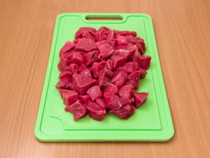 Мясо, жаренное с грибами и морковью Мясо, жаренное с грибами и морковью