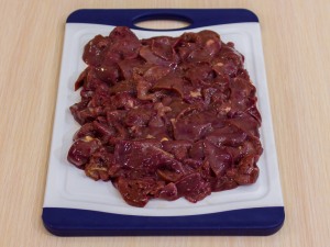 Печень куриная с шампиньонами жареная